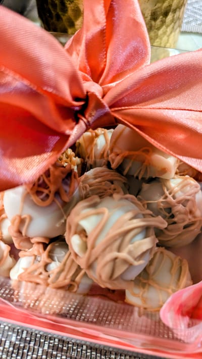 ORDERING DESSERTS image
