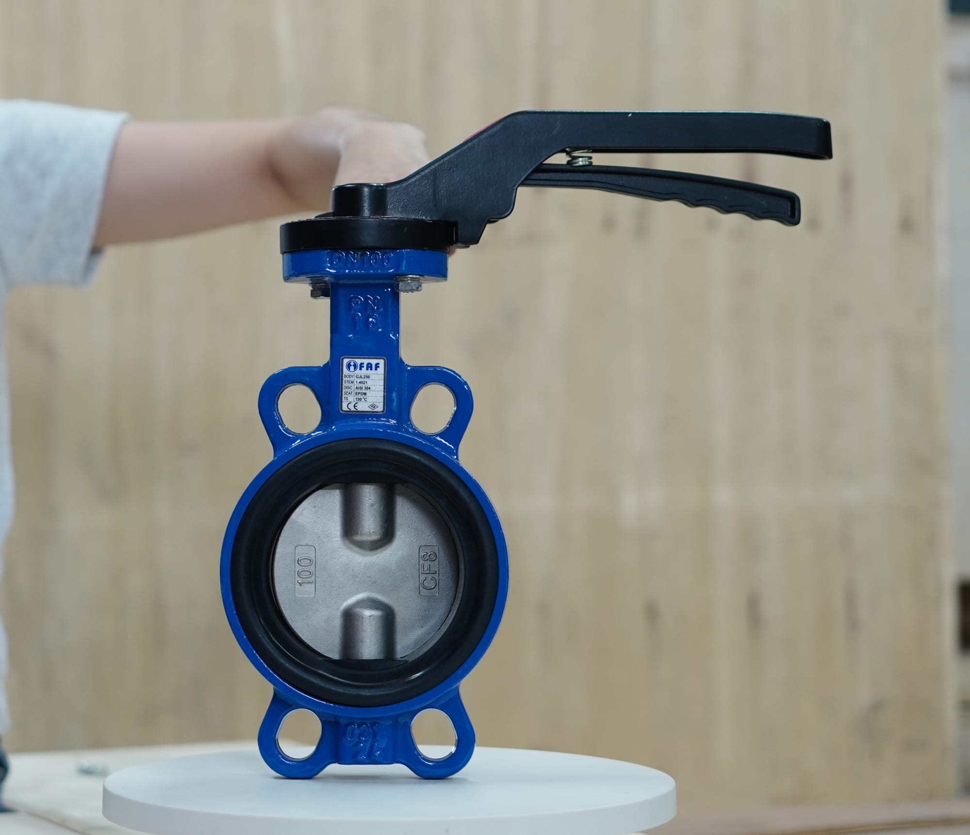 Van bướm FAF xuất xứ từ đâu?