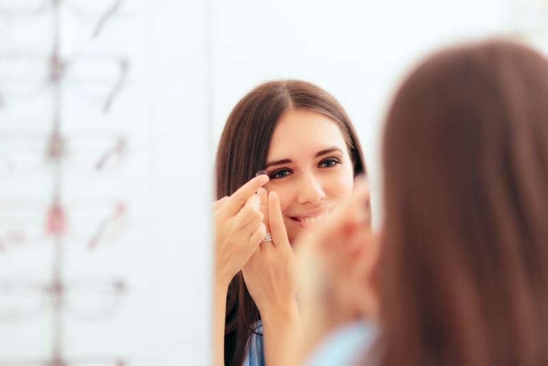 Applicazione Lenti a Contatto a Bologna – Ottica Karen