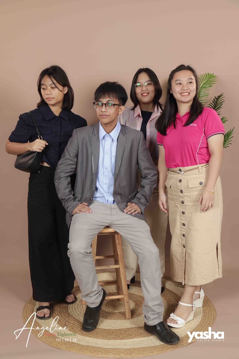 Onsite Studio - Angeline (DEBUT)