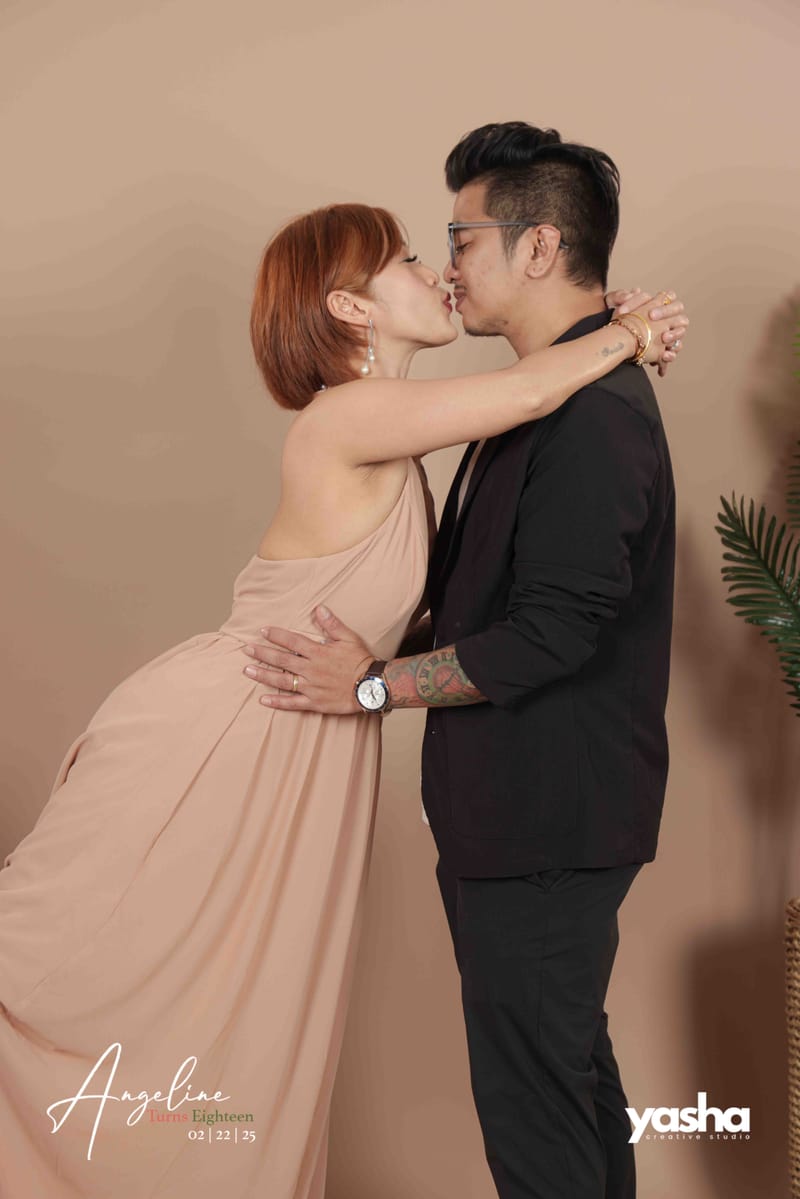 Onsite Studio - Angeline (DEBUT)