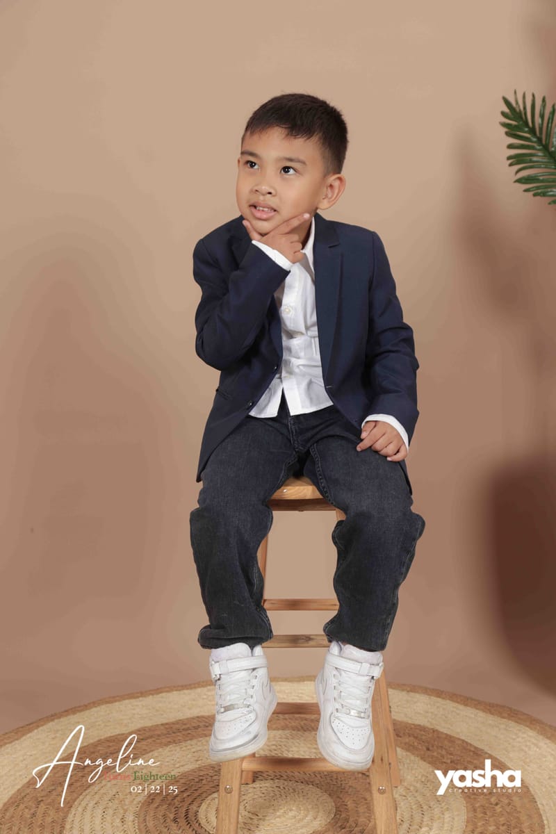 Onsite Studio - Angeline (DEBUT)