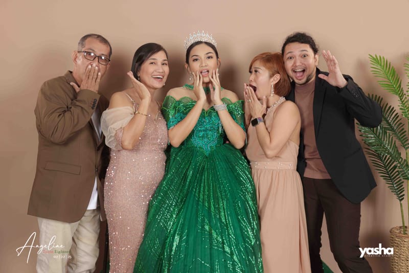 Onsite Studio - Angeline (DEBUT)