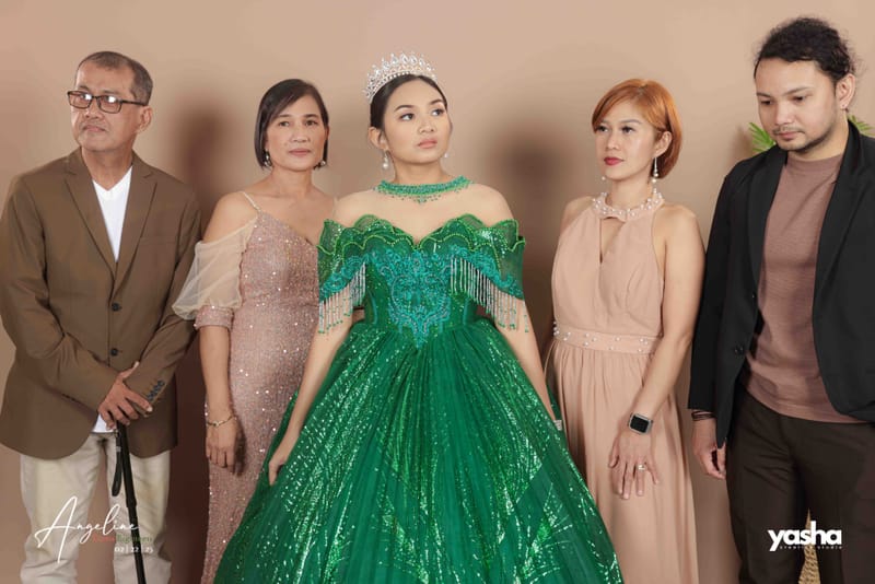 Onsite Studio - Angeline (DEBUT)