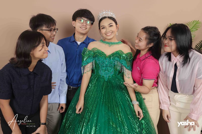 Onsite Studio - Angeline (DEBUT)