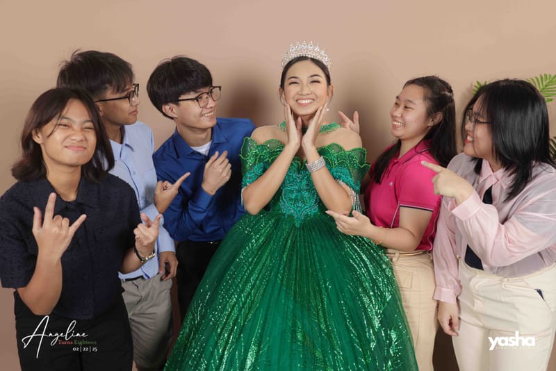 Onsite Studio - Angeline (DEBUT)