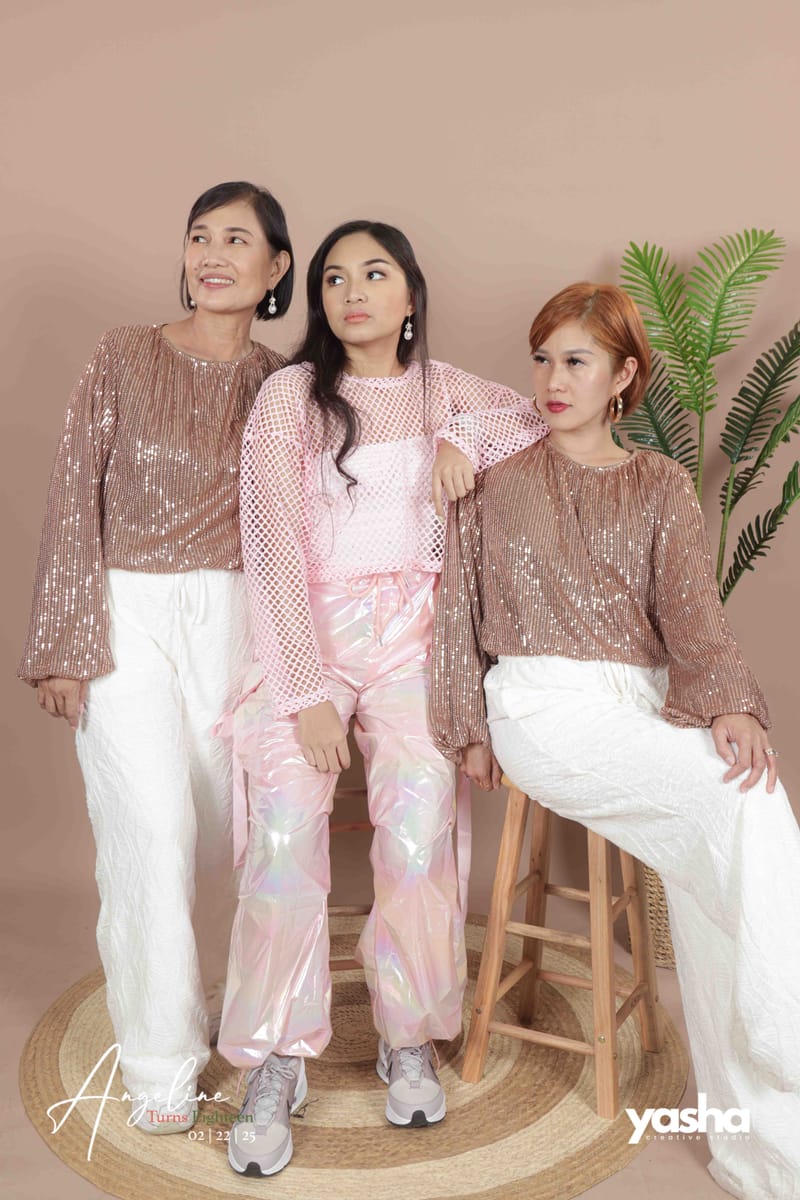 Onsite Studio - Angeline (DEBUT)