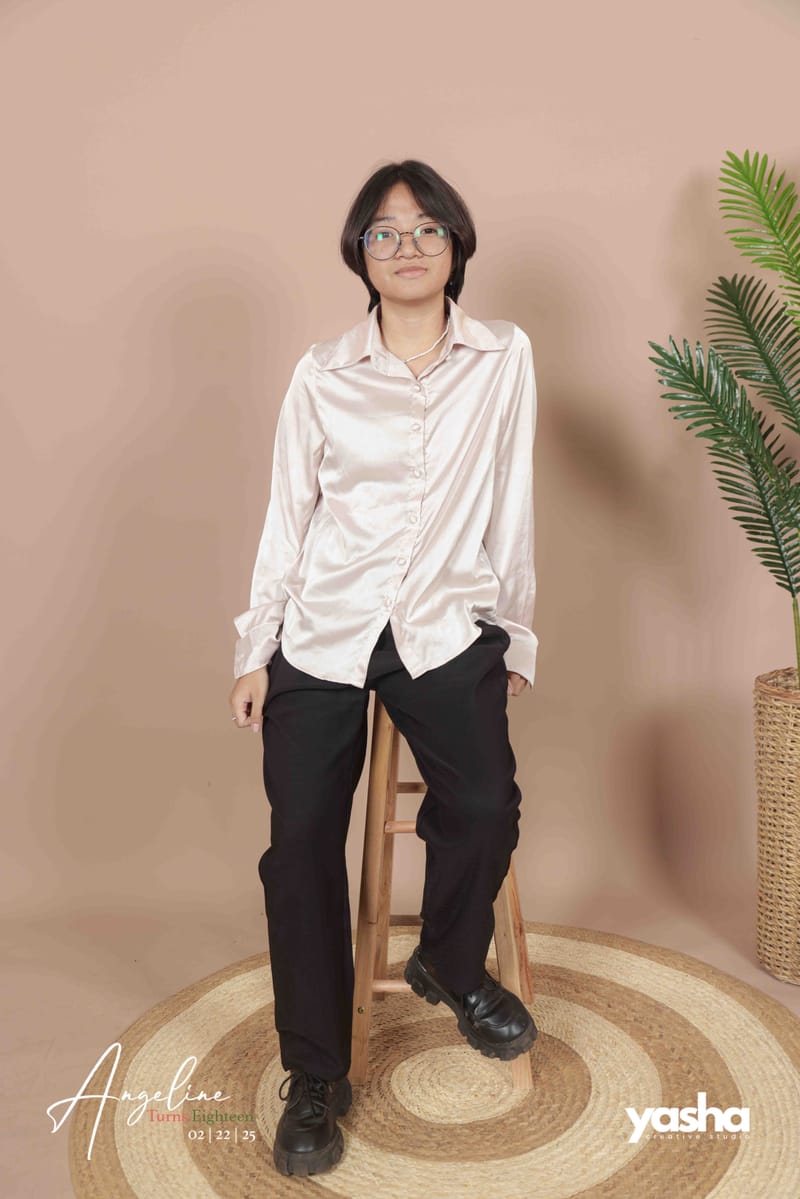 Onsite Studio - Angeline (DEBUT)