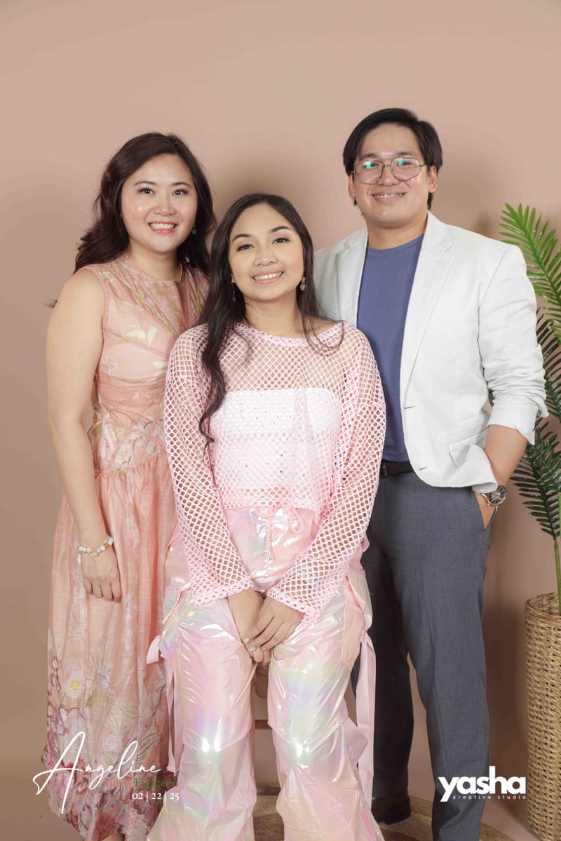 Onsite Studio - Angeline (DEBUT)