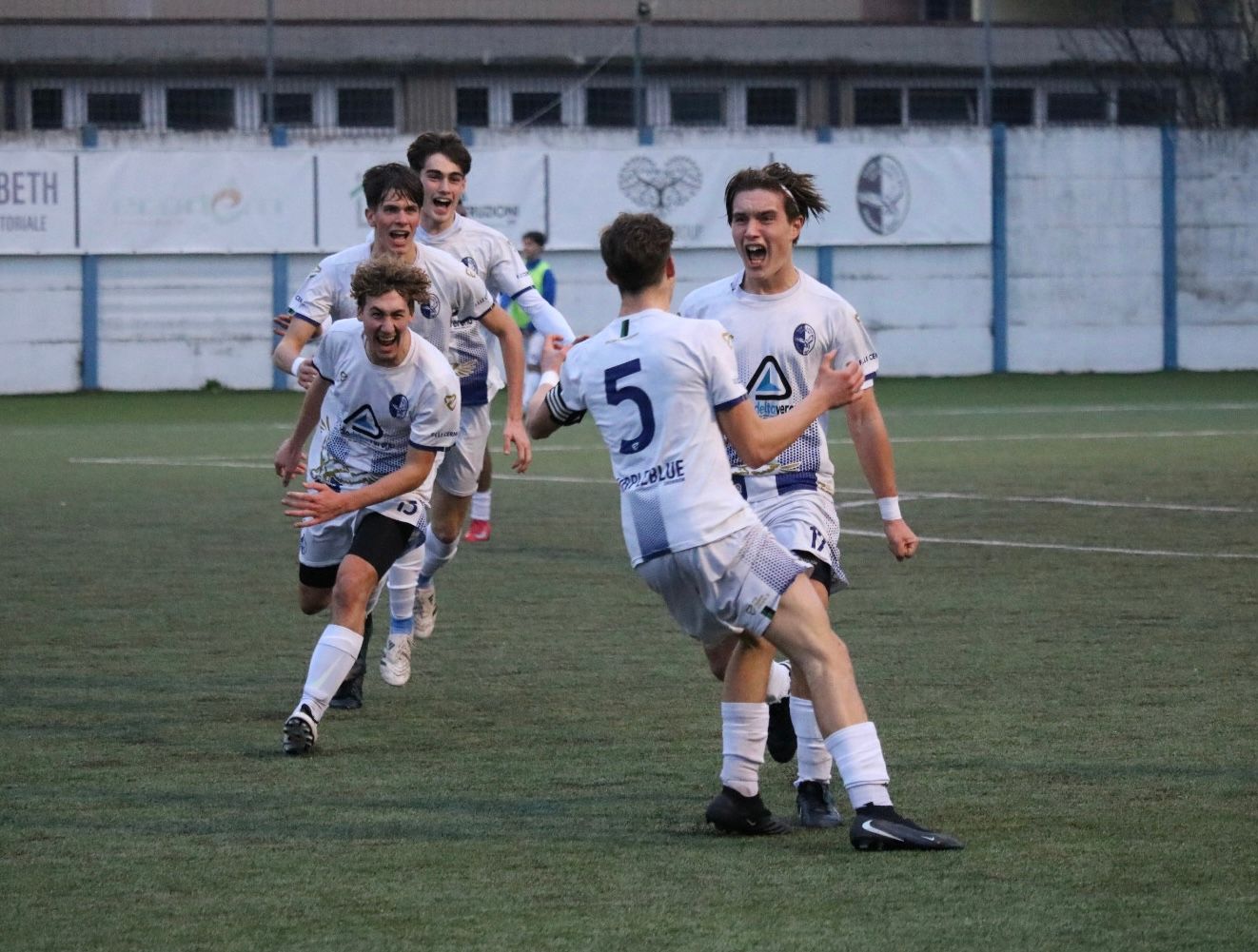 VIOLA FA VOLARE IL TEAM