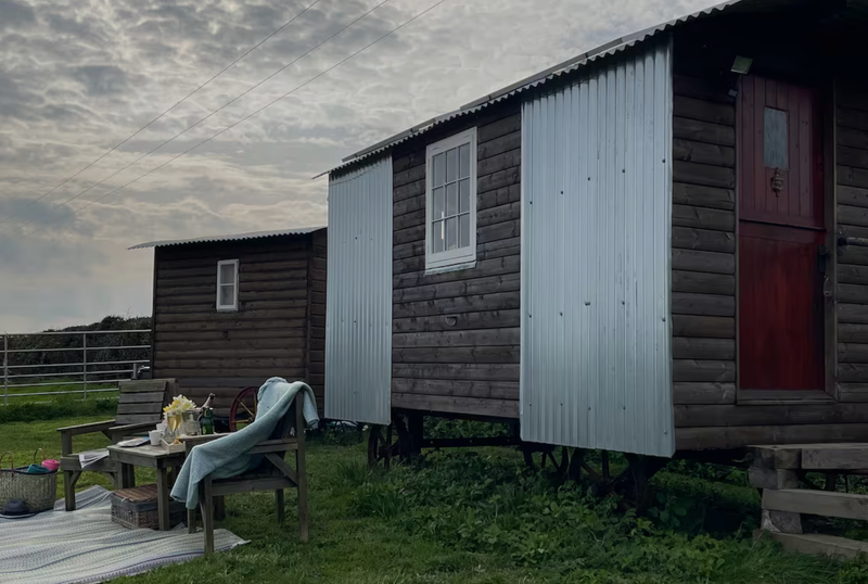 Trewhella - off grid shepherds hut near Marazion