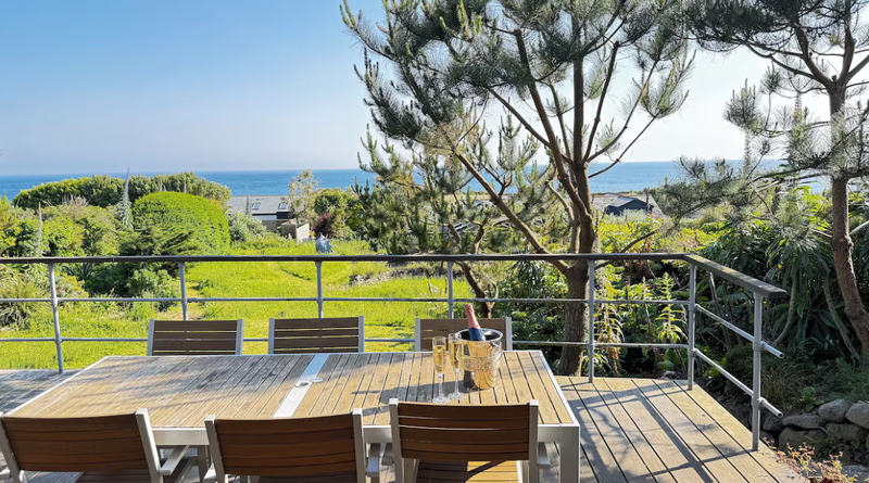 Rainbow's End | Praa Sands | Sleeps 6 | Moments from beach