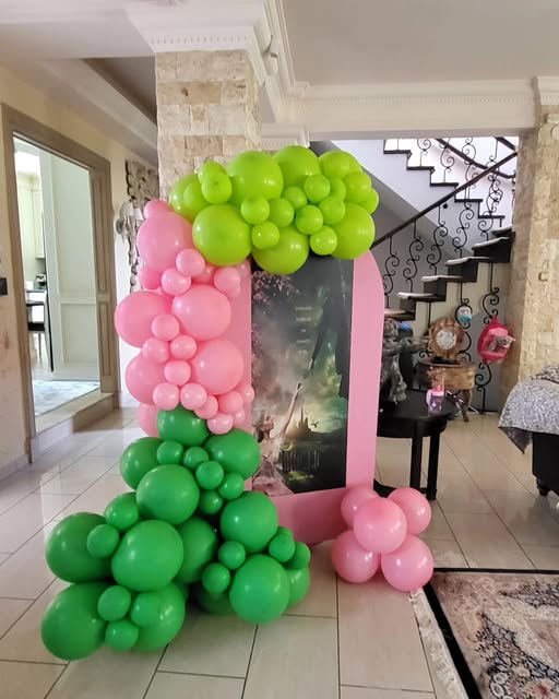 Γιρλάντες-Backdrop