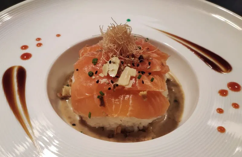 【 Cirashi Salmone 】Crudo