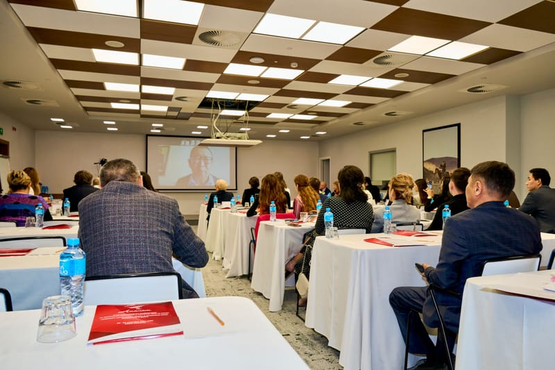 ПРОБЛЕМЫ КОЛЛЕКТИВНОГО УПРАВЛЕНИЯ АВТОРСКИМИ И СМЕЖНЫМИ ПРАВАМИ В УСЛОВИЯХ КОНВЕРГЕНЦИИ ПРАВОВЫХ СИСТЕМ: ВЫЗОВЫ ВРЕМЕНИ, СУЩЕЕ И ДОЛЖНОЕ