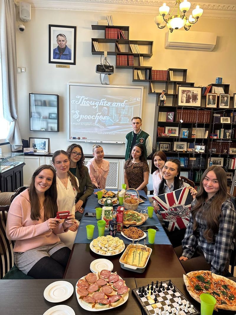 Первое заседание в рамках нового проекта "Thoughts and Speeches» Legal English Club"