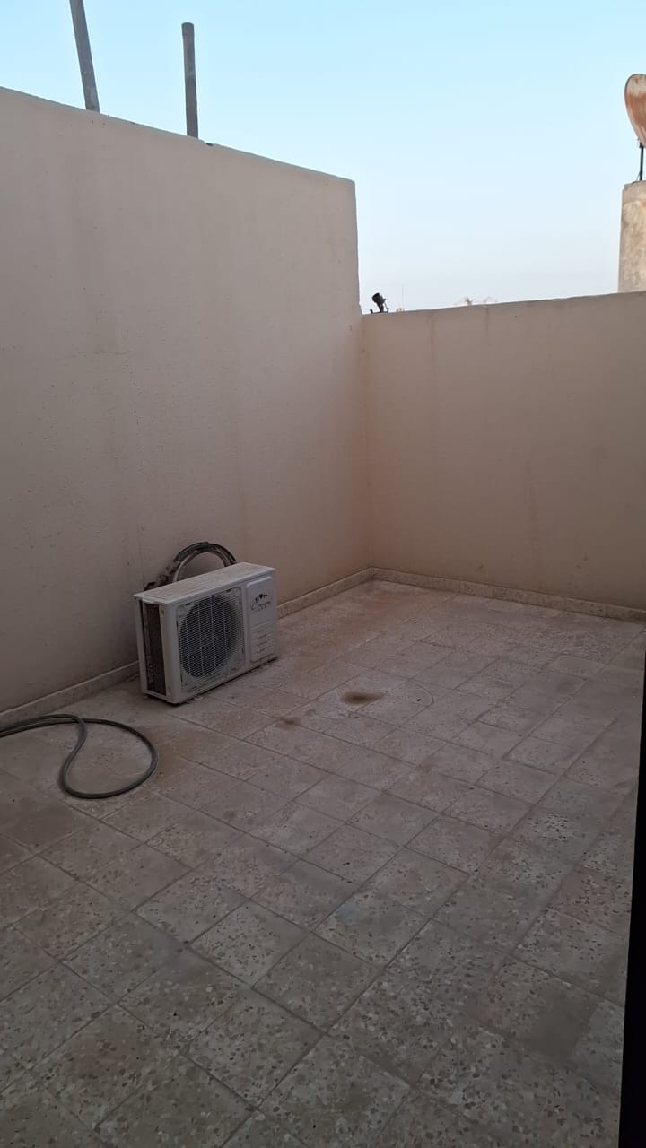 Ahmed Al-Zanjani Street, Shubra District, Riyadh City, Riyadh Region