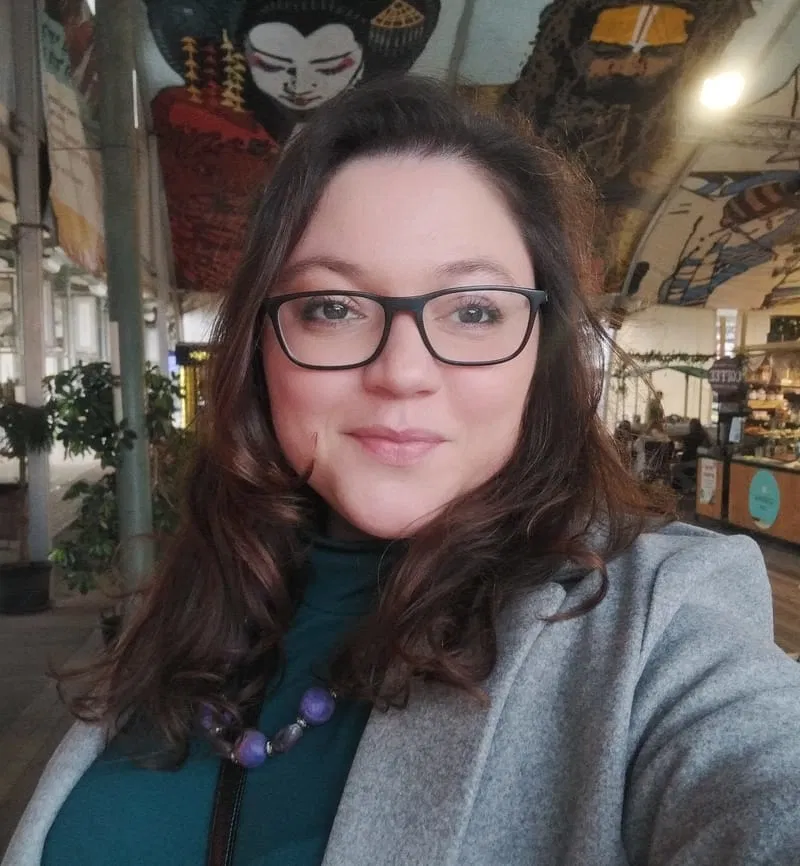 סופיה ולשונוק - פסיכותרפיסטית, מטפלת CBT, הדרכת הורים, מטפלת זוגית ומינית אונליין בזום