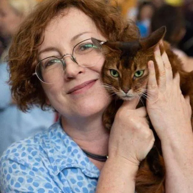 אנה נימקובסקי - מטפלת רגשית לילדים | Play Therapy | טיפול דיאדי והורה-ילד | טיפול בעזרת בעלי חיים | קליניקה בבת ים ובשומרון