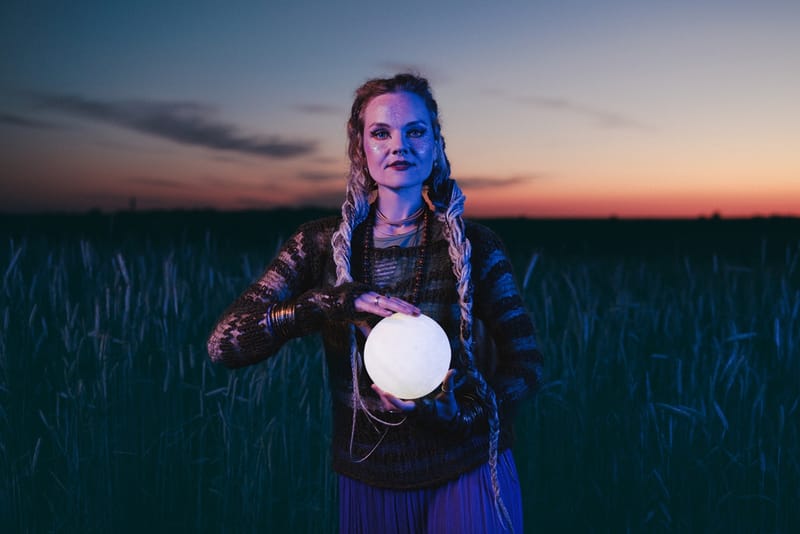 Nācis klajā Agneses Dzjamko otrais singls "Paralēlās pasaules"