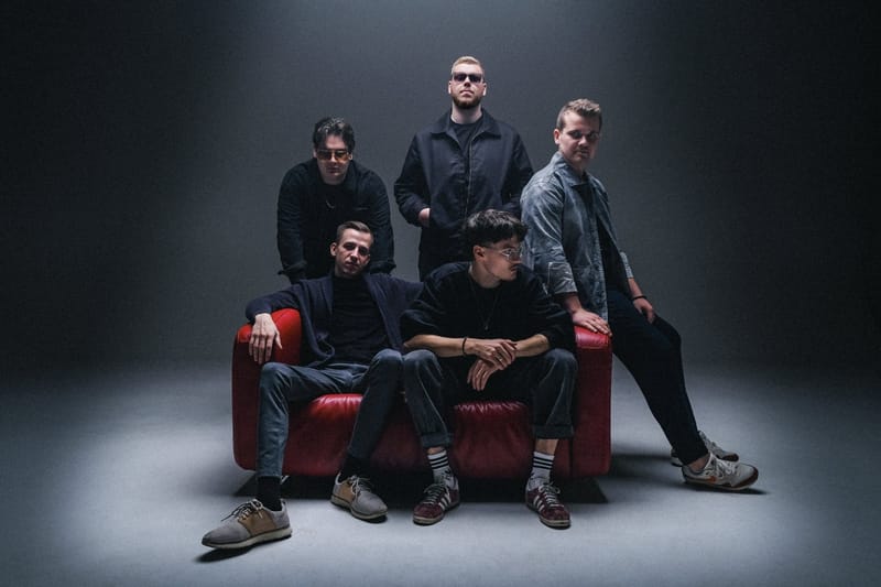 Jauns singls no trīs gadus klusējošajiem “Midnight Projects” - “Love Untamed”