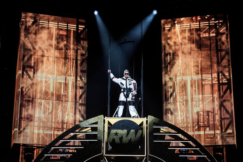 Britu popa karalis Robbie Williams tuvojas Rīgai