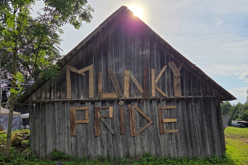 Par dubļiem, brīvību un absolūtu mīlestību. Par MUNKY PRIDE 2025