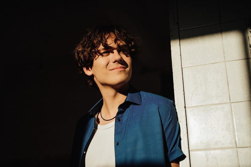 Aminatas “Sarkanā kora” Roberts uzsāk solo skatuves gaitas