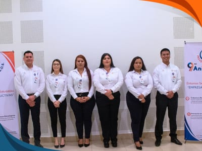 Sobre nosotros image