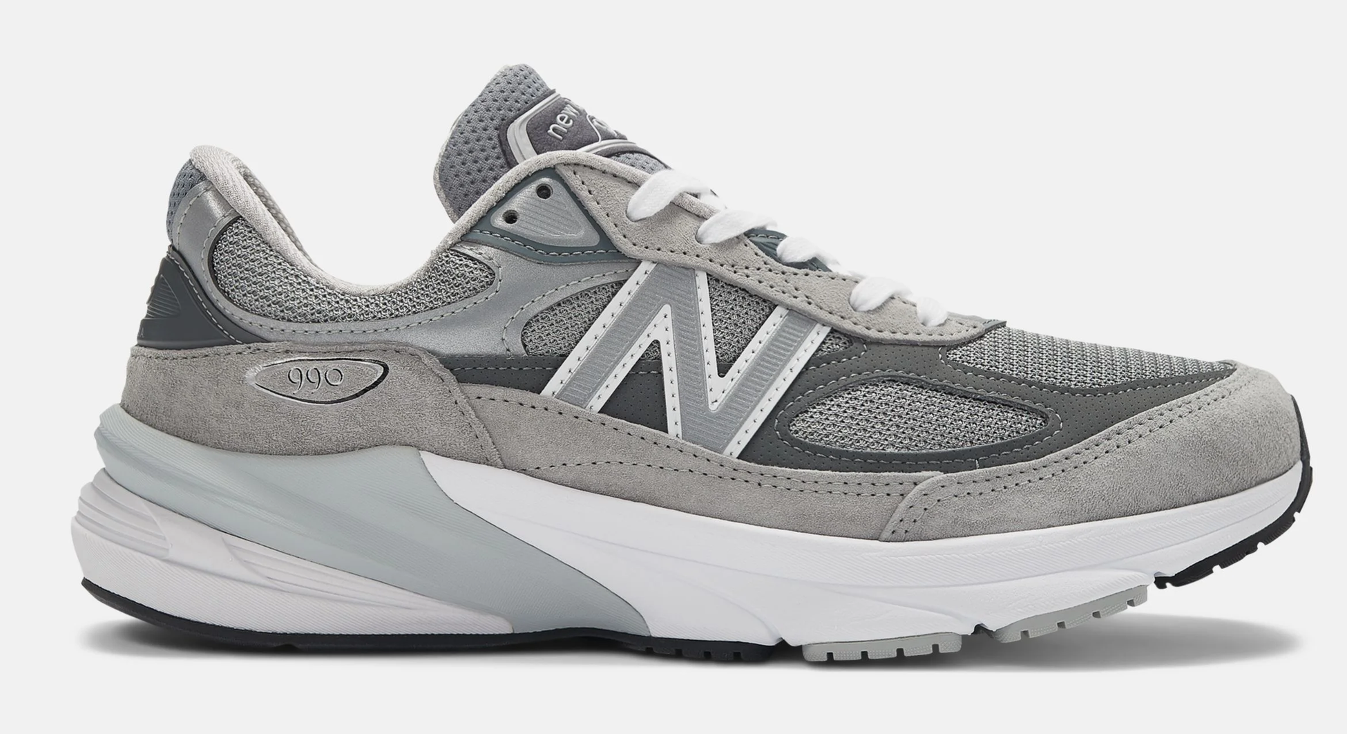 New Balance 990v6: