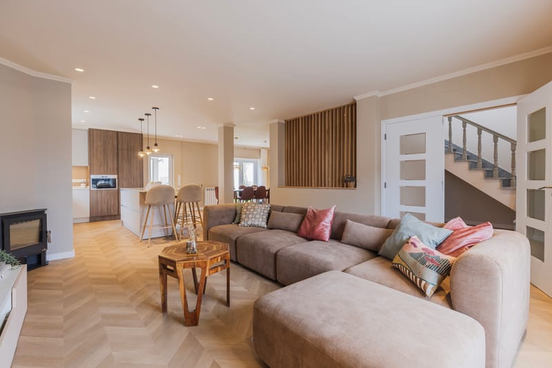 Contemporary Family Home in Aroeira
