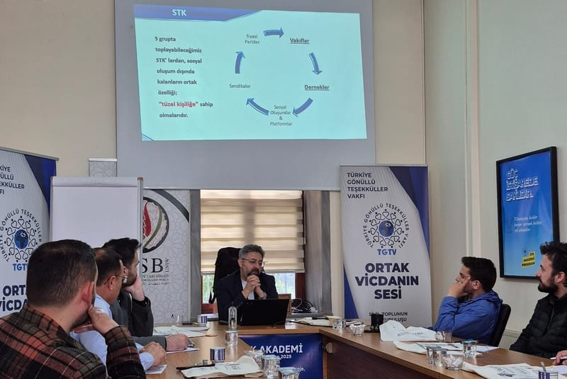TGTV, VAKIF VE DERNEK MEVZUATLARI SEMİNERİ YAPTI