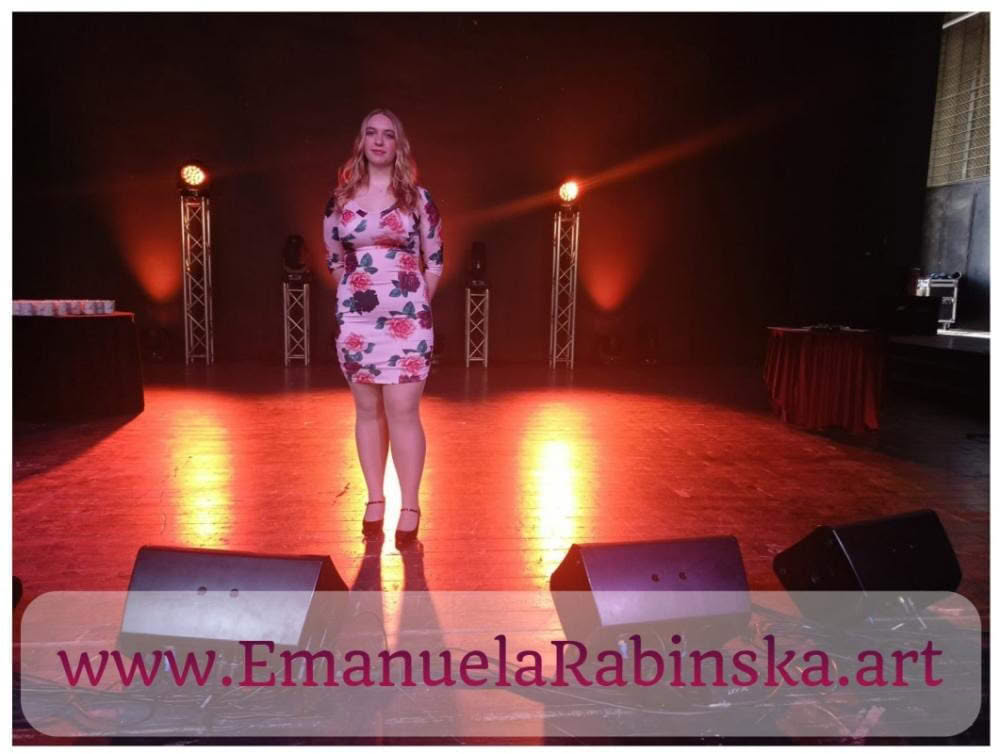Emanuela Rabińska została zakwalifikowana przez Jury do etapu finałowego VII Festiwalu Polskiej Piosenki Rozrywkowej FIRAleja Gwiazd.