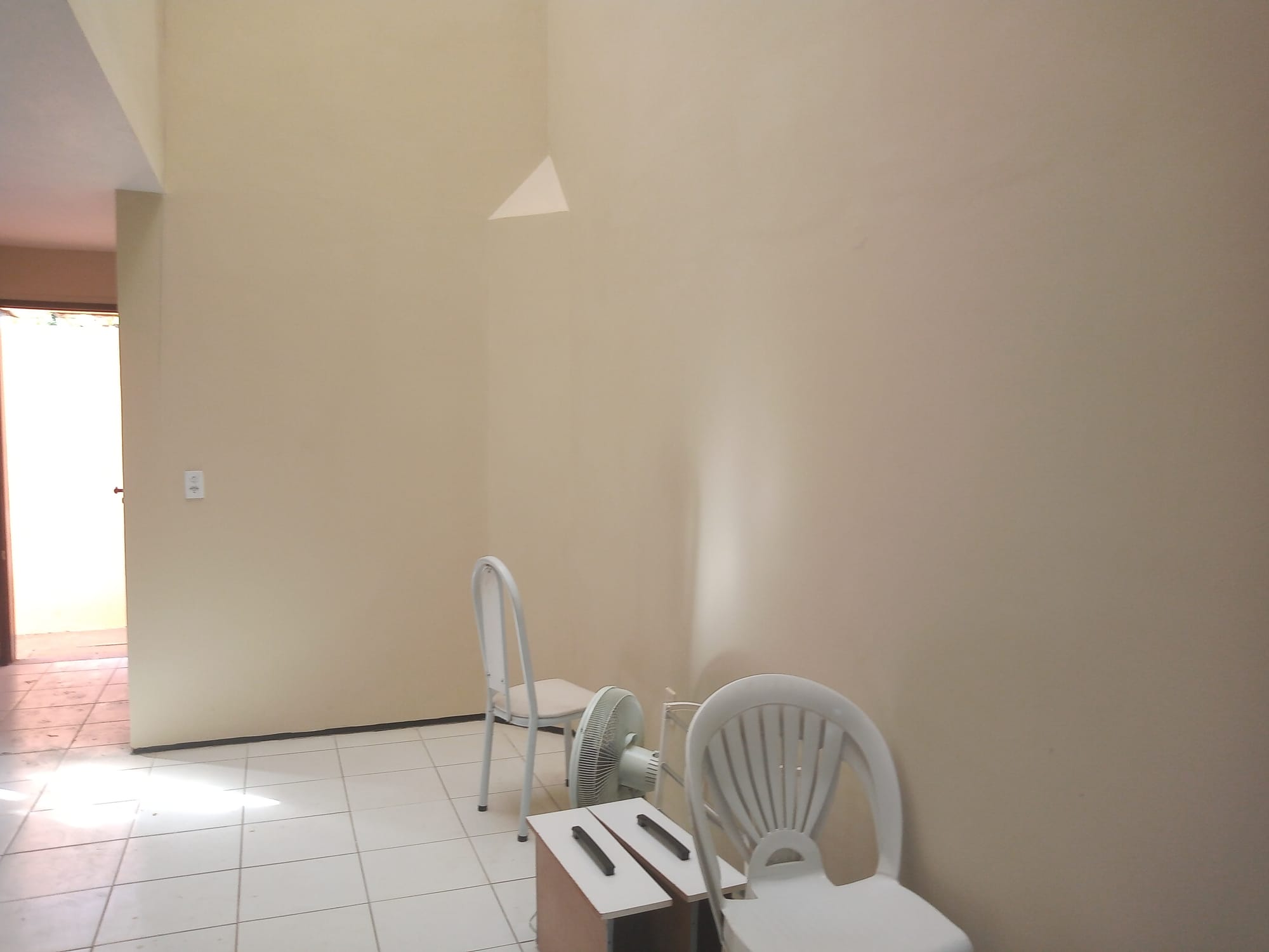 Rua Zuca Sampaio, 586-B bairro Santo Antonio Barbalha