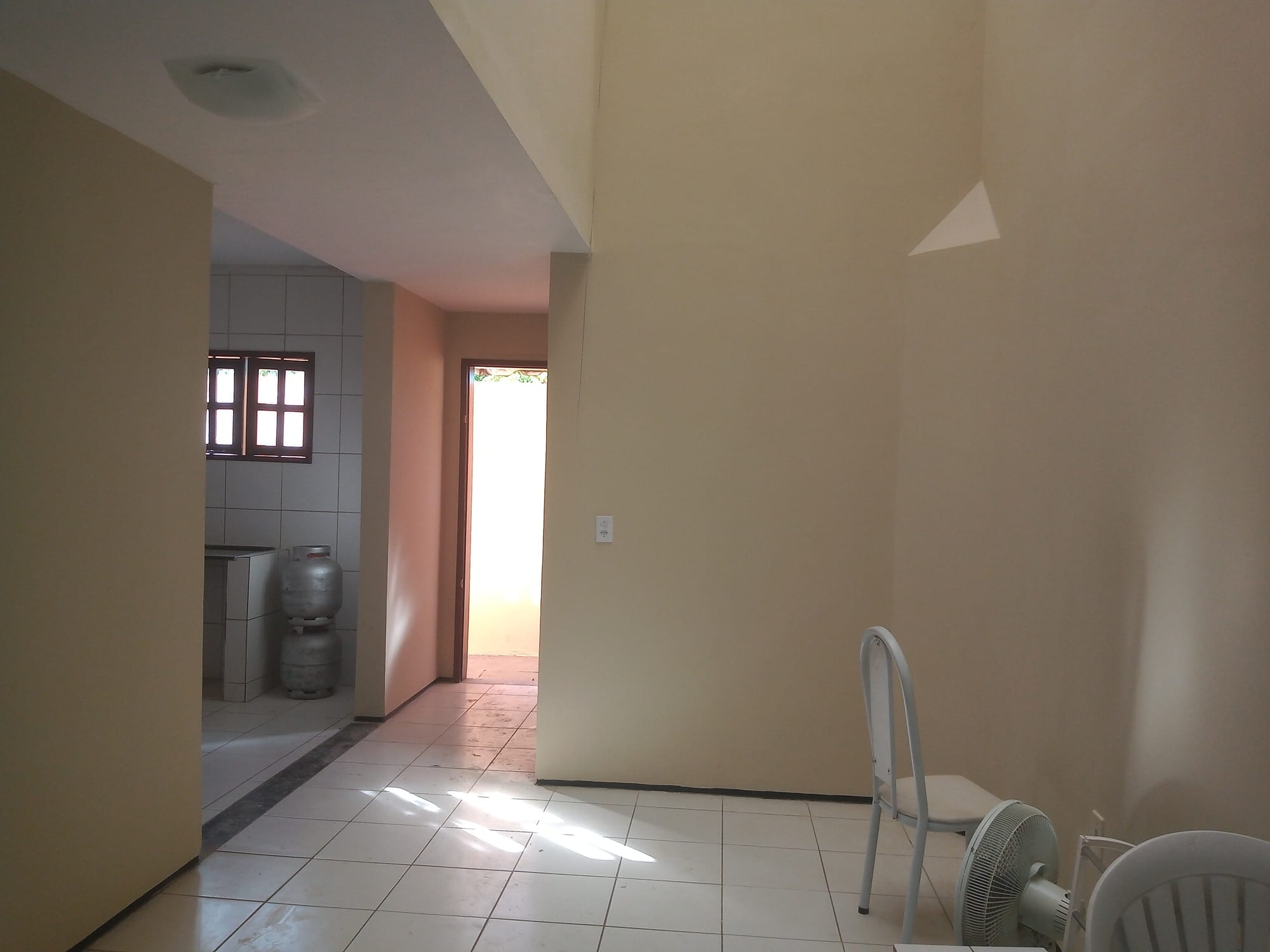 Rua Zuca Sampaio, 586-B bairro Santo Antonio Barbalha