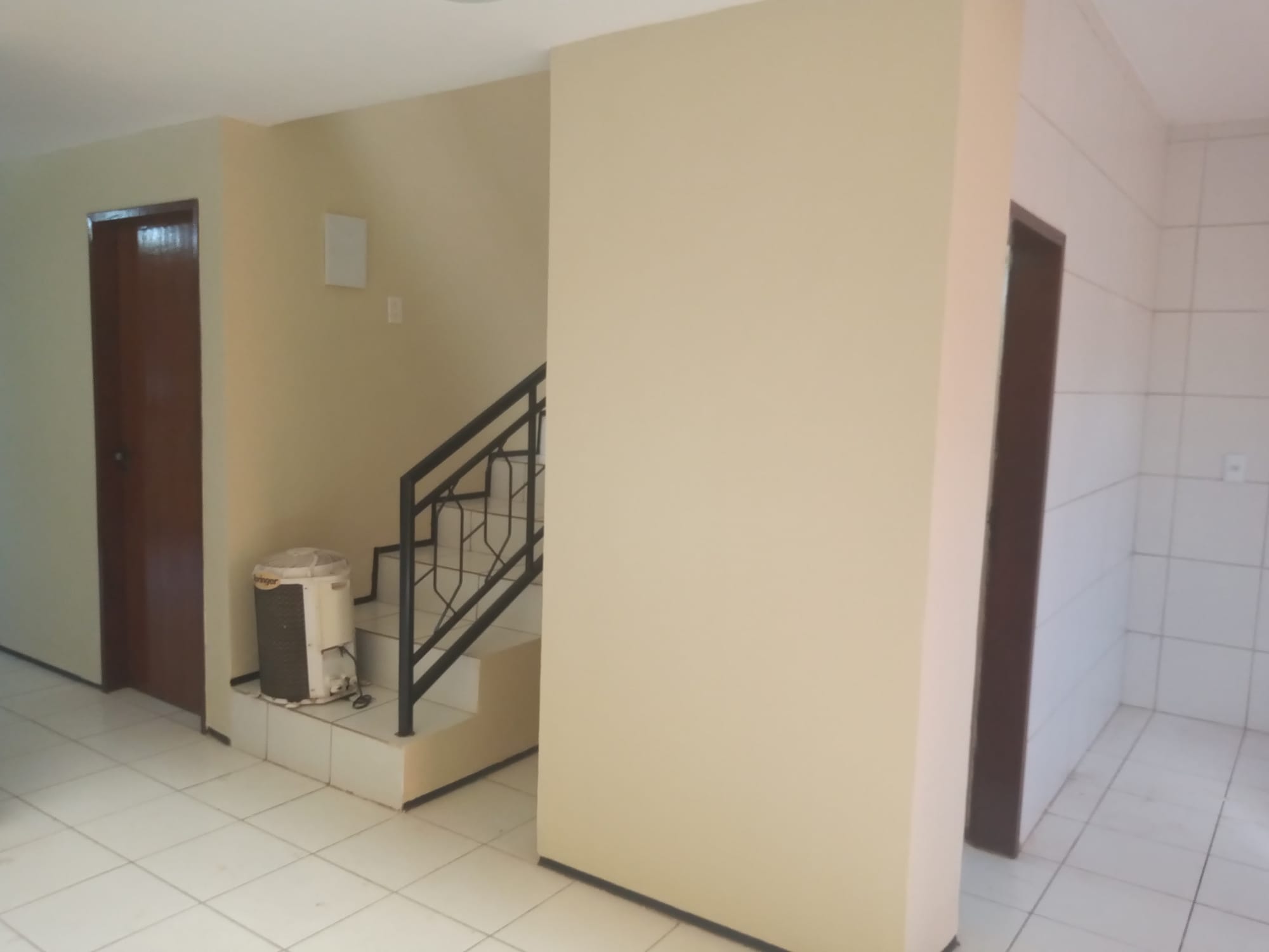 Rua Zuca Sampaio, 586-B bairro Santo Antonio Barbalha