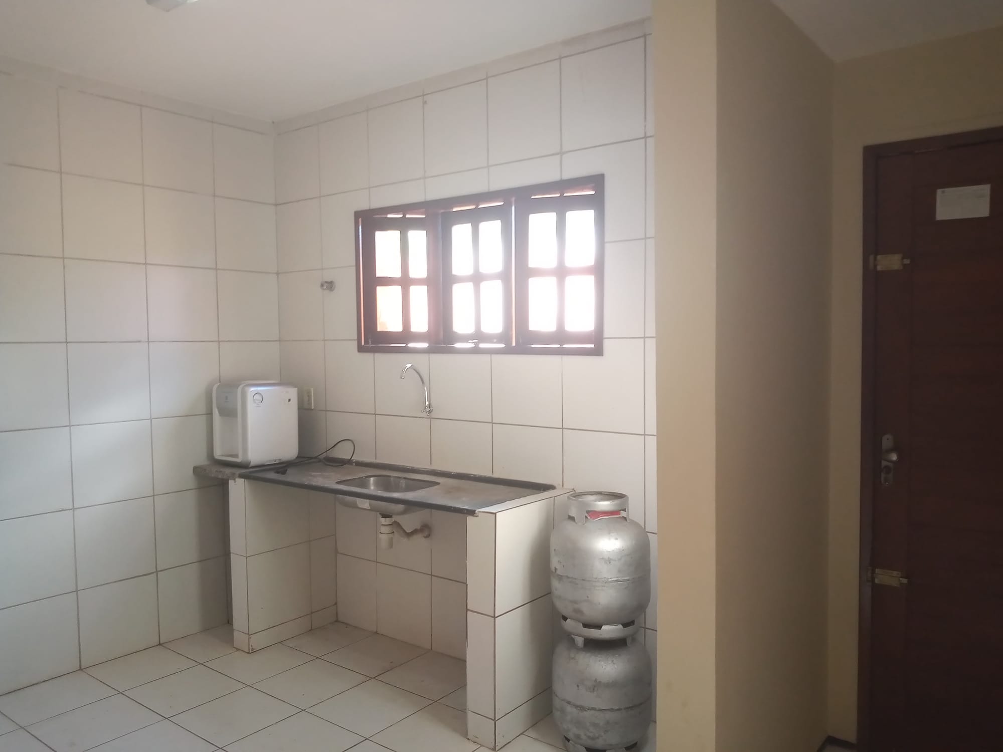 Rua Zuca Sampaio, 586-B bairro Santo Antonio Barbalha