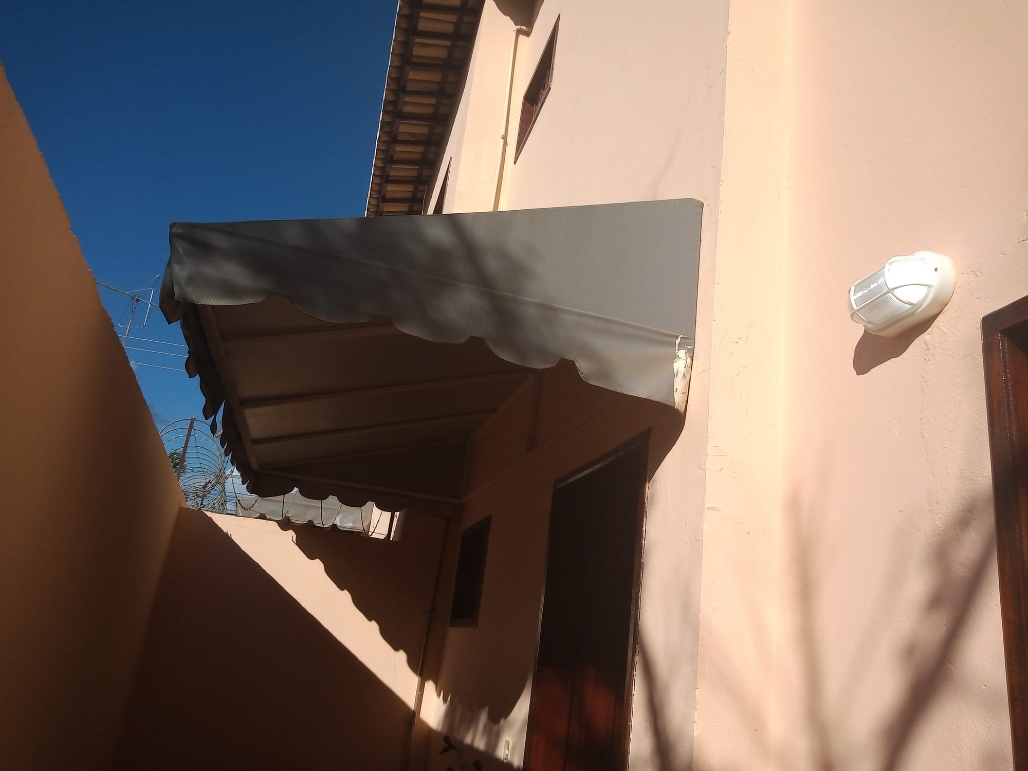 Rua Zuca Sampaio, 586-B bairro Santo Antonio Barbalha