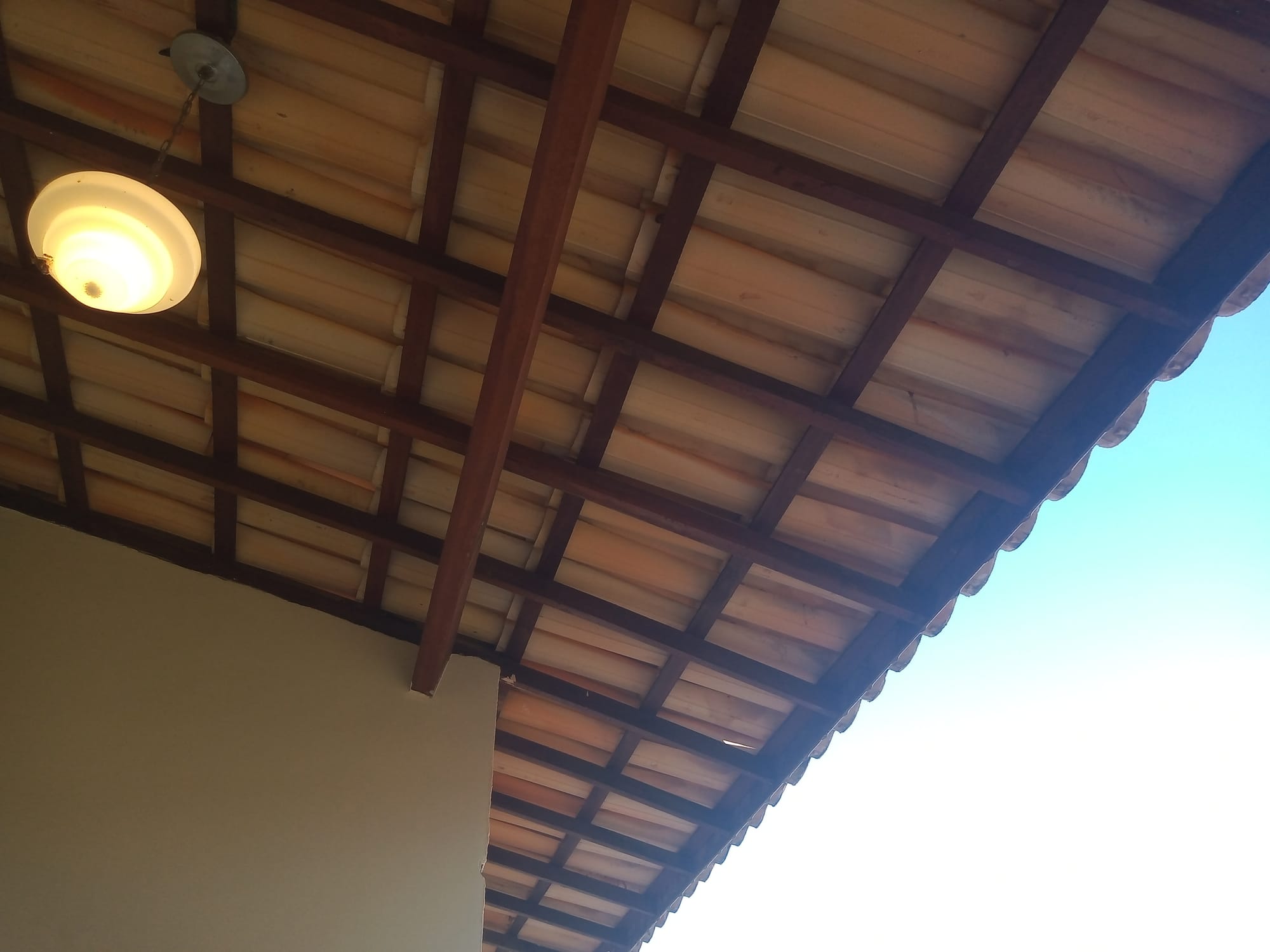 Rua Zuca Sampaio, 586-B bairro Santo Antonio Barbalha