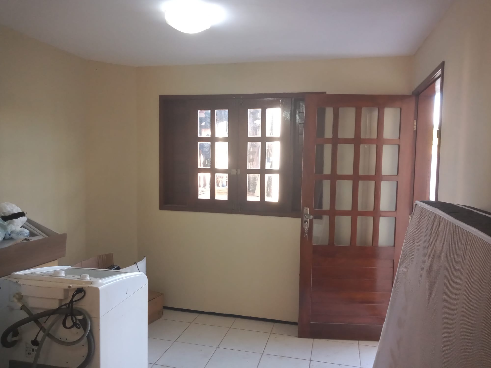 Rua Zuca Sampaio, 586-B bairro Santo Antonio Barbalha