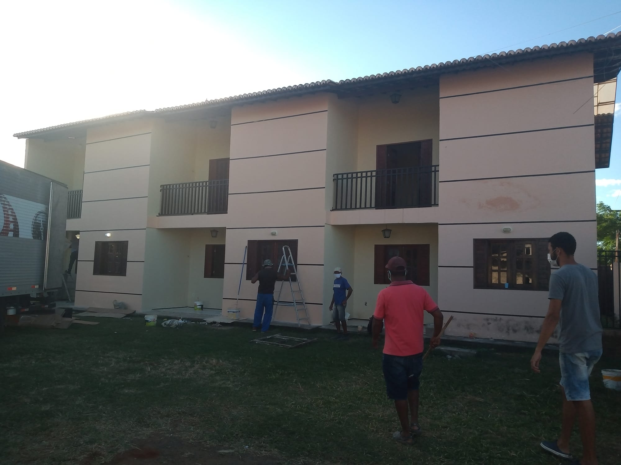 Rua Zuca Sampaio, 586-B bairro Santo Antonio Barbalha