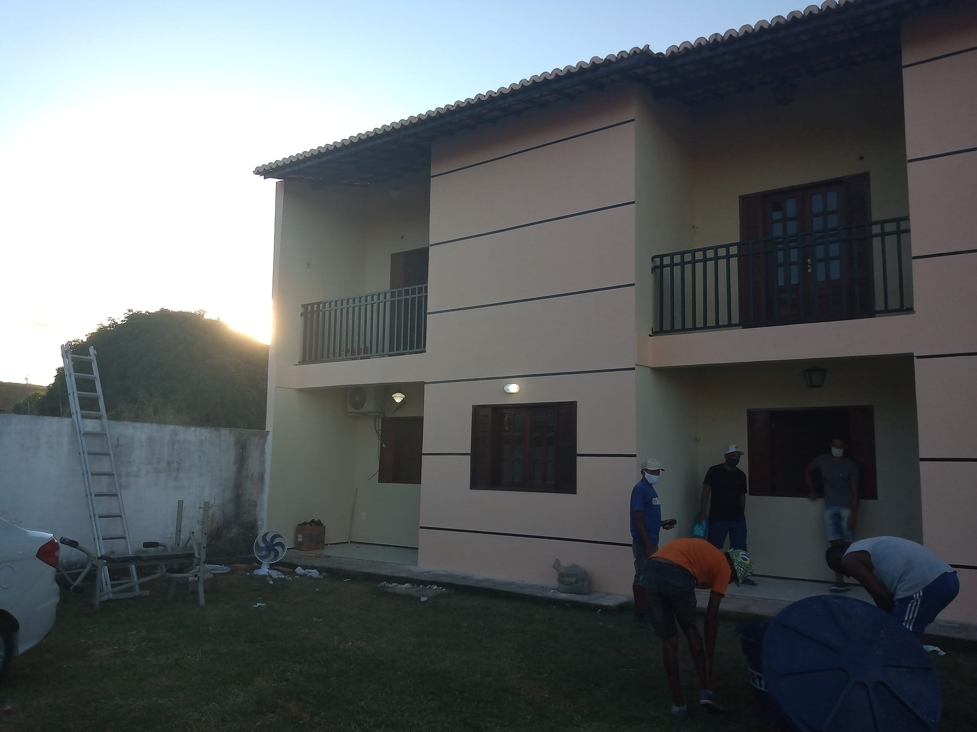 Rua Zuca Sampaio, 586-B bairro Santo Antonio Barbalha