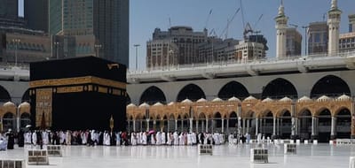 قافلة النور: أفضل حملات ورحلات العمرة من الرياض