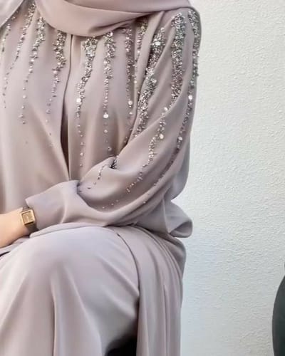 درة ميسان: أفضل موديلات العبايات في السعودية