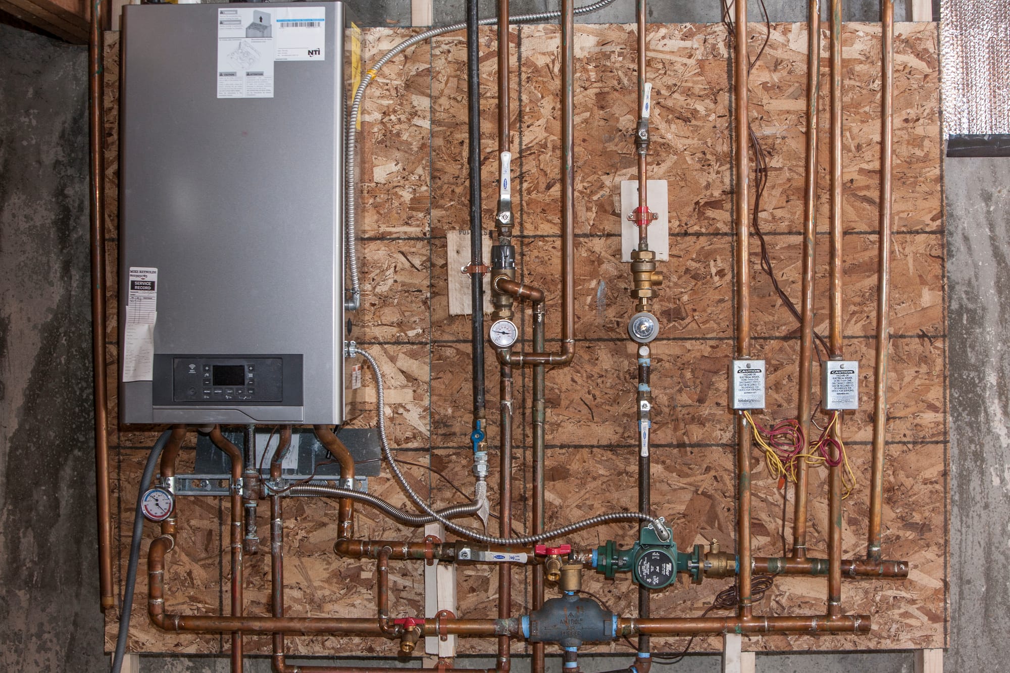 Top reasons to choose HillPro Plumbing for a tankless water heater installation!