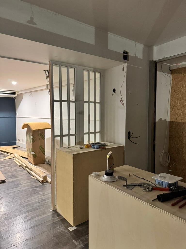 Local avant et pendant les travaux ...