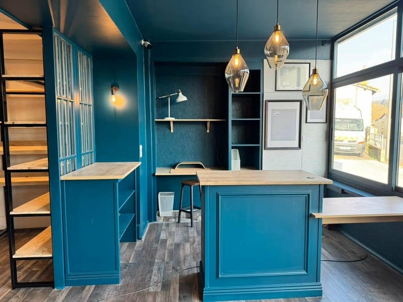 Local avant et pendant les travaux ...