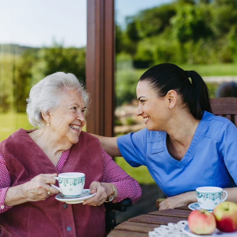 מעבר לתפר - בגדים ככלי לשיקום, ביטוי עצמי ושיפור איכות החיים  בגיל השלישי