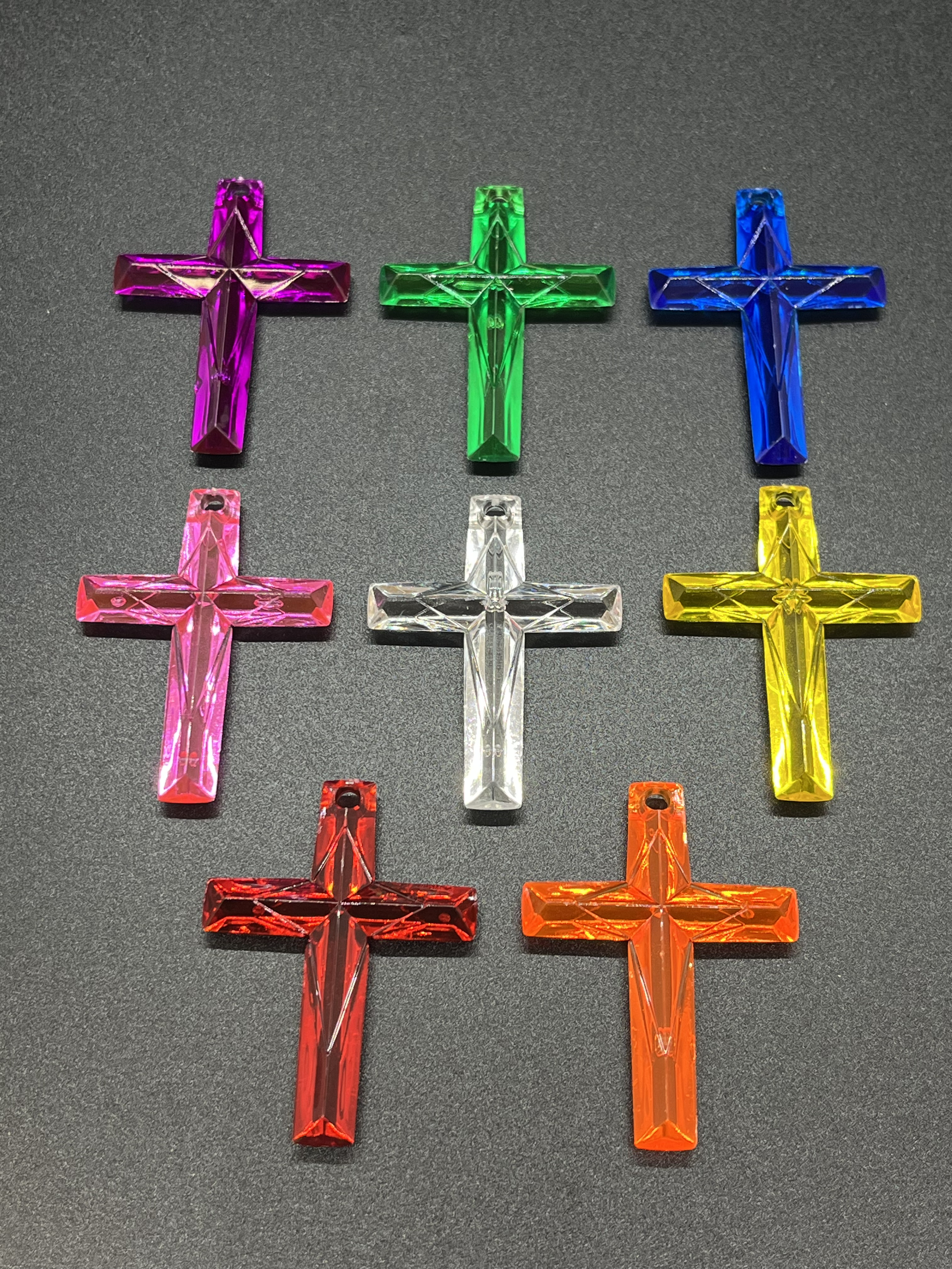 Plastic Cross Pendant 8/Pack C4 - Twine by Design