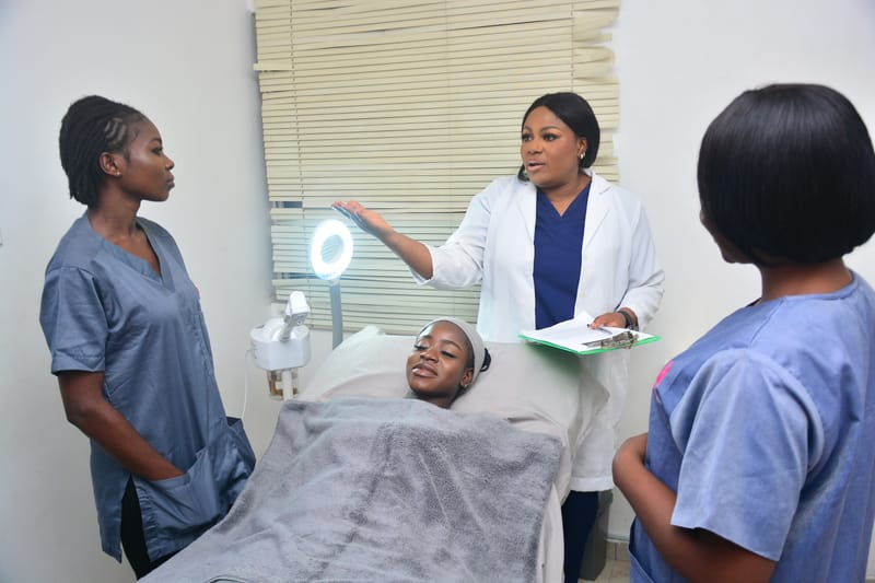 AESTHETIC MEDICINE, BEAUTY &amp; WELLNESS TRAINNINGS